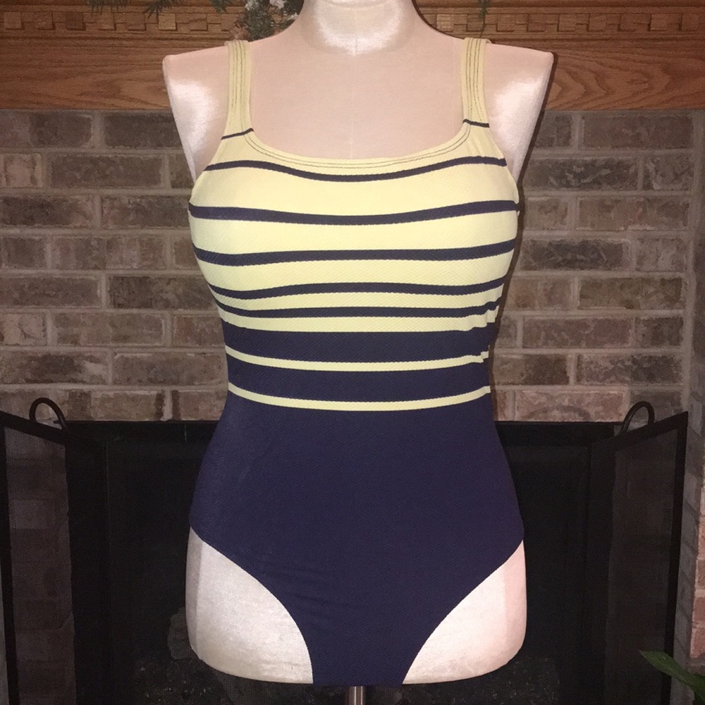 Jantzen textured one piece swim suit